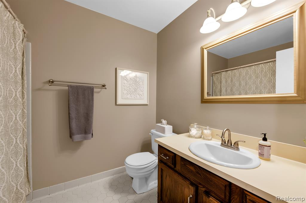 895 FAIRWAY TRAILS Drive, Brighton, MI 48116 — Photo 15