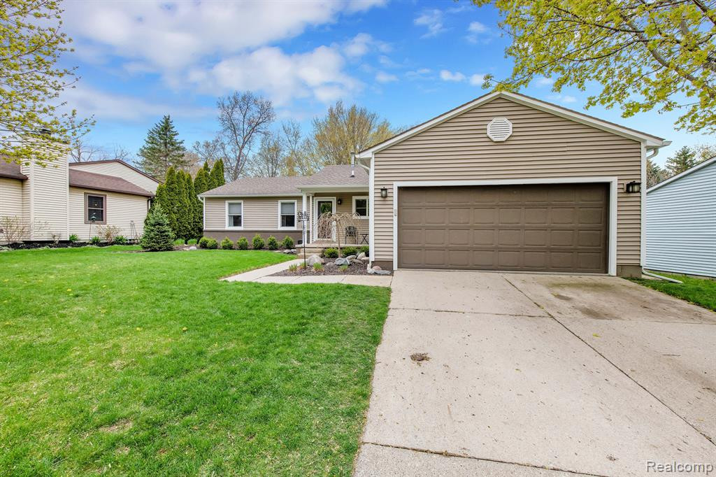 895 FAIRWAY TRAILS Drive, Brighton, MI 48116 — Photo 30