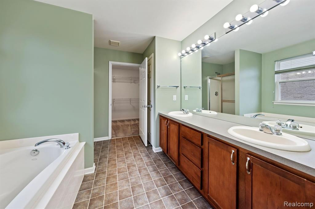 7587 ABIGAIL Drive, Ypsilanti, MI 48198 — Photo 20
