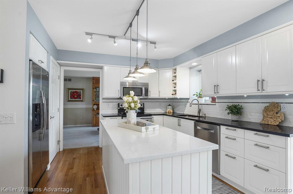5793 CEDAR RIDGE Drive, Ann Arbor, MI 48103 — Photo 14
