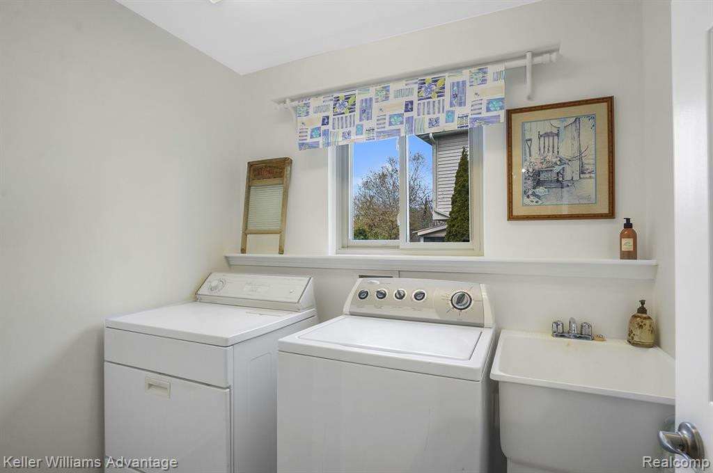 5793 CEDAR RIDGE Drive, Ann Arbor, MI 48103 — Photo 32