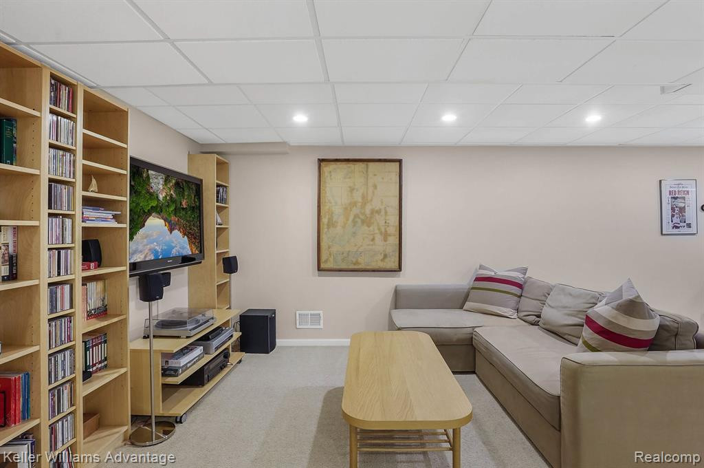 5793 CEDAR RIDGE Drive, Ann Arbor, MI 48103 — Photo 46
