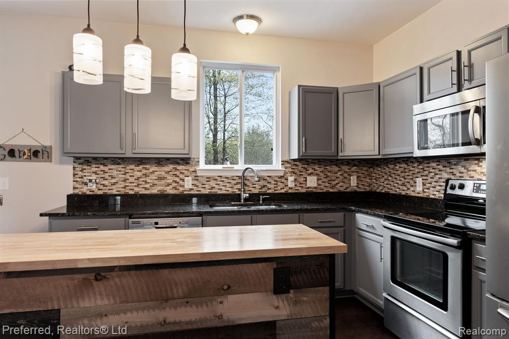 51231 Luke Lane, Novi, MI — Photo 15