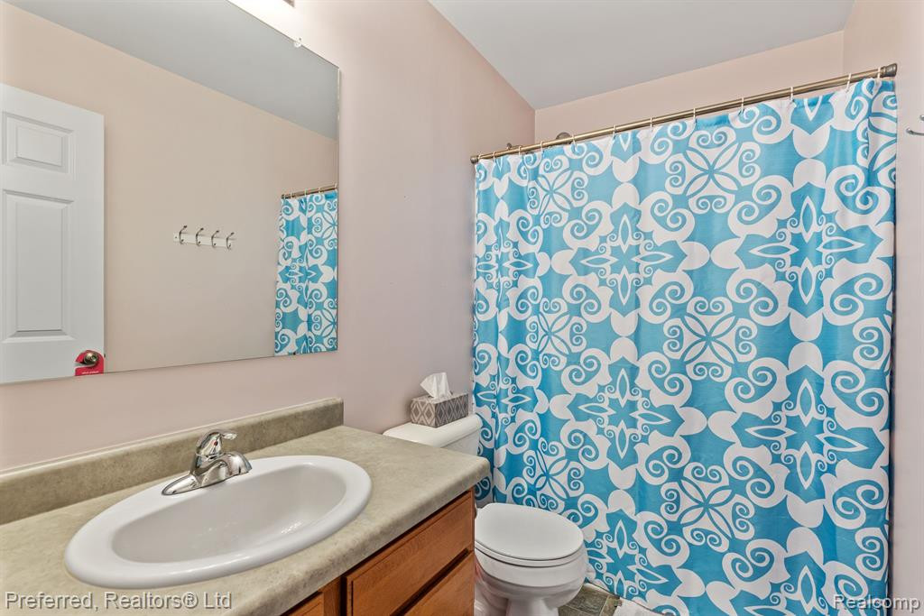 51231 Luke Lane, Novi, MI — Photo 20