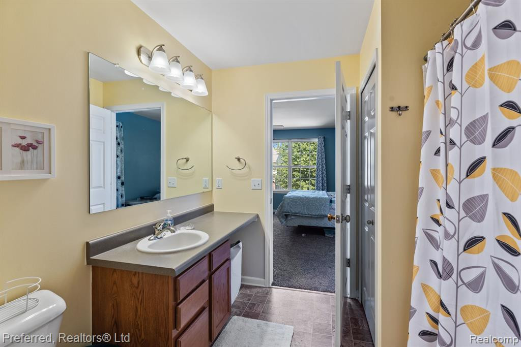 51231 Luke Lane, Novi, MI — Photo 25