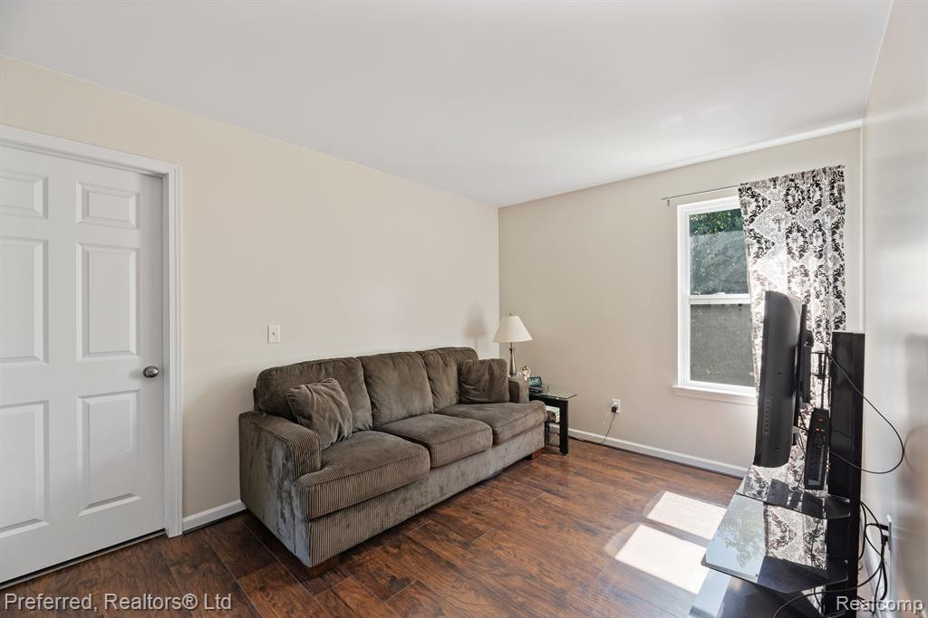 51231 Luke Lane, Novi, MI — Photo 28