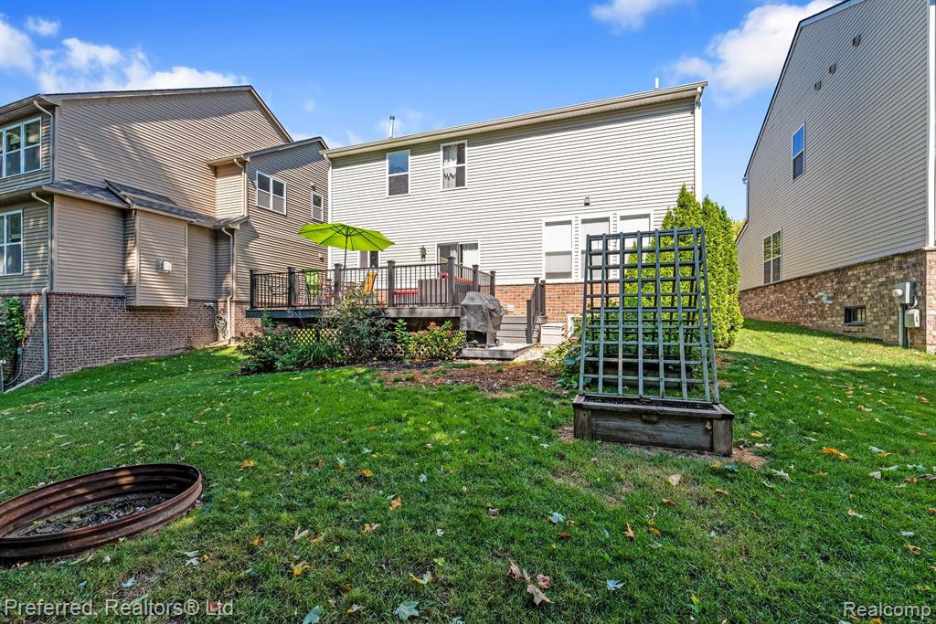 51231 Luke Lane, Novi, MI — Photo 32