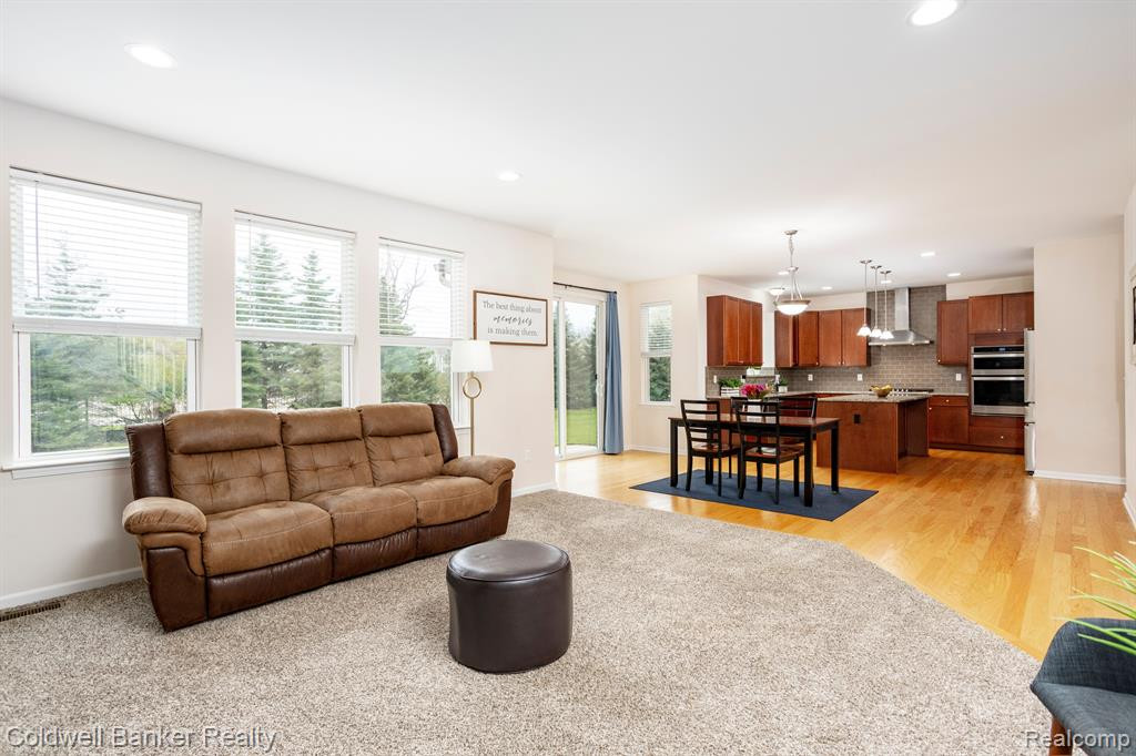 125 Shannon Partin Boulevard, South Lyon, MI 48178 — Photo 17