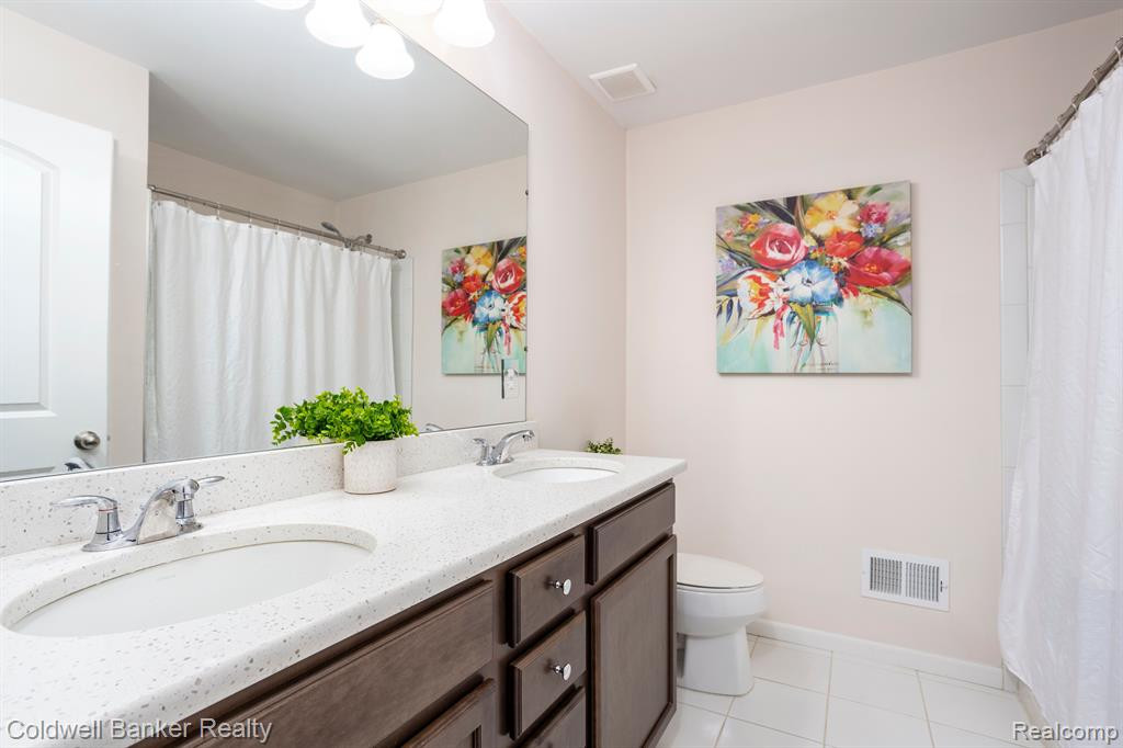 125 Shannon Partin Boulevard, South Lyon, MI 48178 — Photo 40