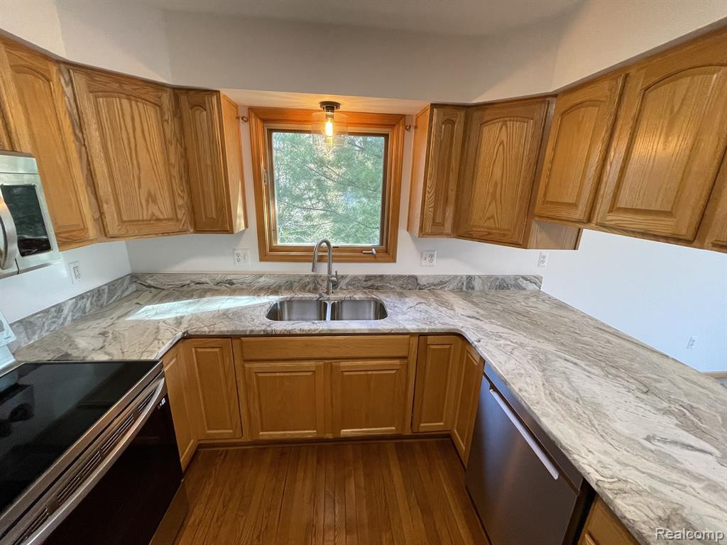 701 COVENTRY, Saline, MI 48176 — Photo 7
