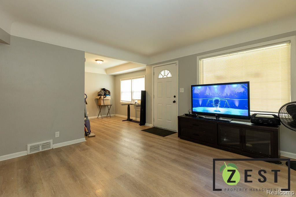 4645 COURVILLE Street, Detroit, MI 48224 — Photo 4