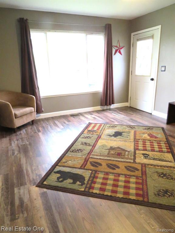 510 W MAPLE Street, Byron, MI 48418 — Photo 6
