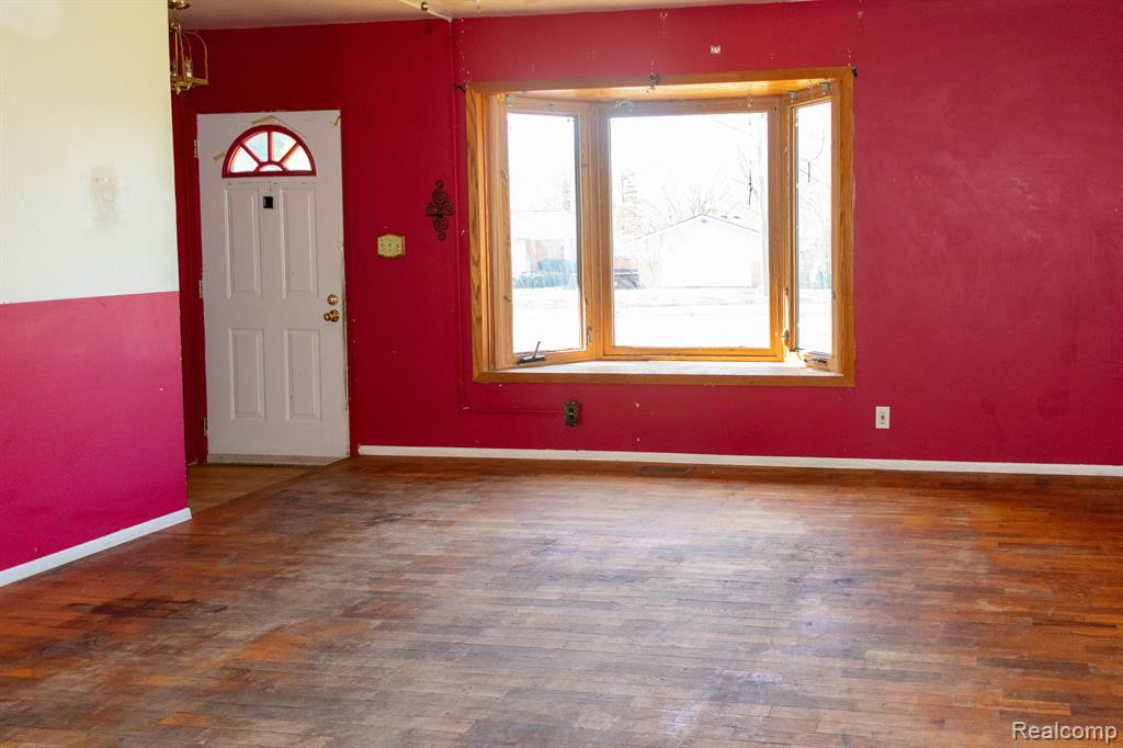619 SKYDALE Drive, Ann Arbor, MI 48105 — Photo 8