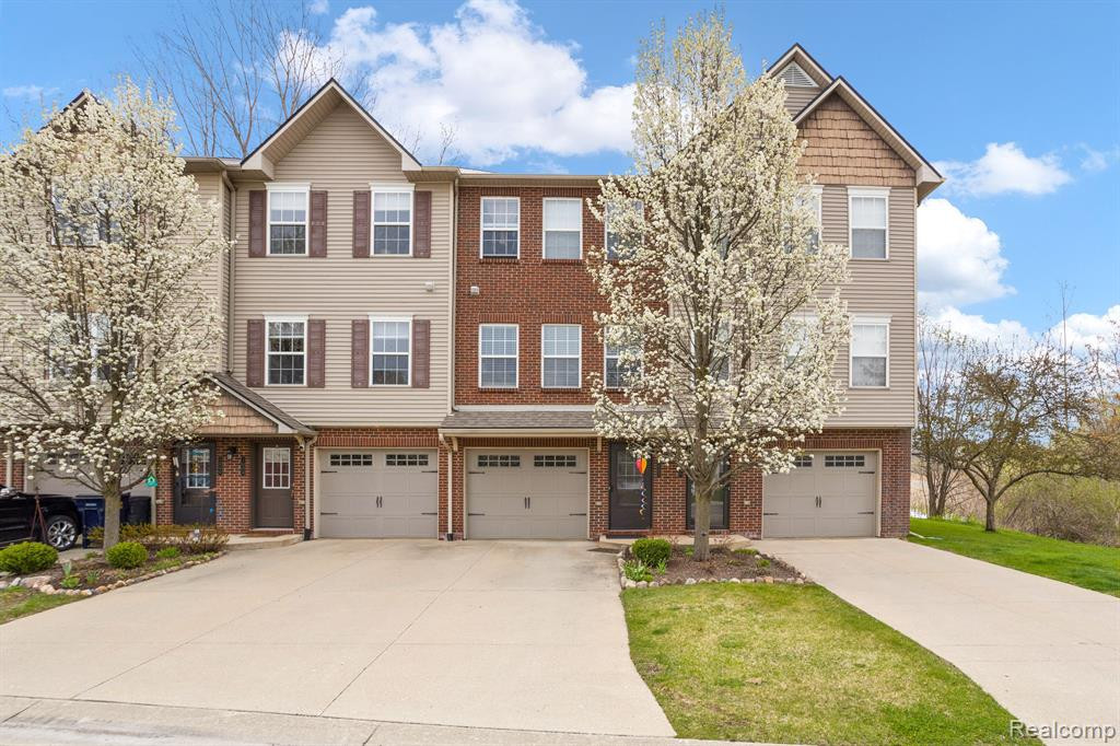 1602 PINECROFT Lane, Howell, MI 48855 — front exterior