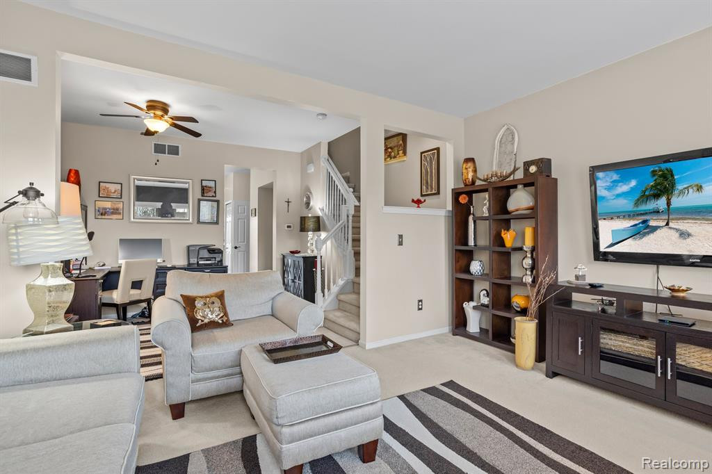 1602 PINECROFT Lane, Howell, MI 48855 — Photo 2