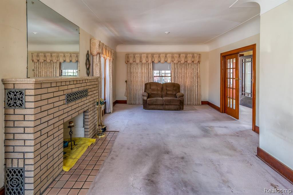 7443 GRANDMONT Avenue, Detroit, MI 48228 — Photo 3