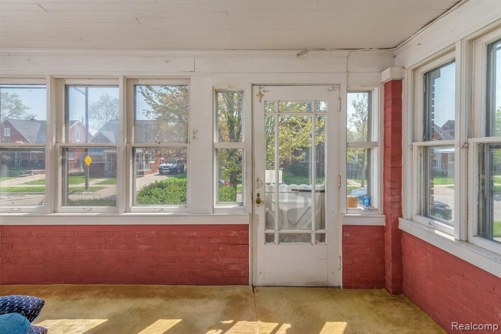 7443 GRANDMONT Avenue, Detroit, MI 48228 — Photo 12