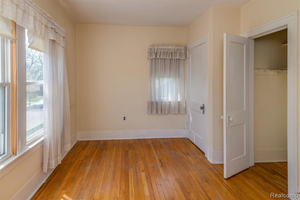 7443 GRANDMONT Avenue, Detroit, MI 48228 — Photo 18