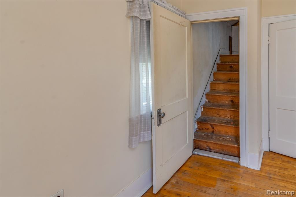 7443 GRANDMONT Avenue, Detroit, MI 48228 — Photo 21