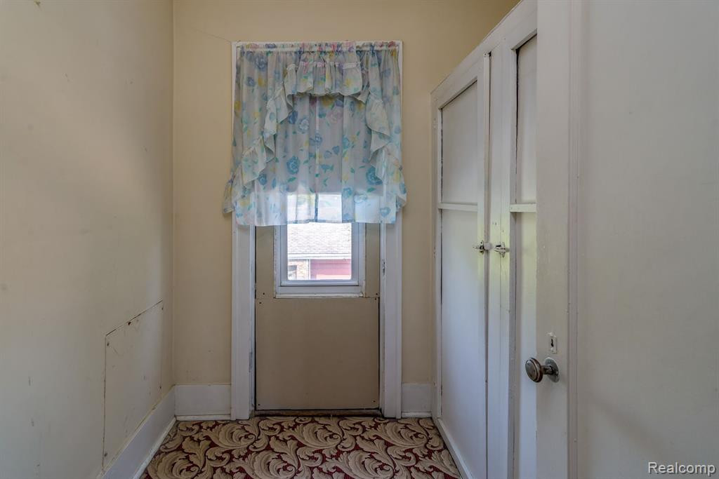7443 GRANDMONT Avenue, Detroit, MI 48228 — Photo 23