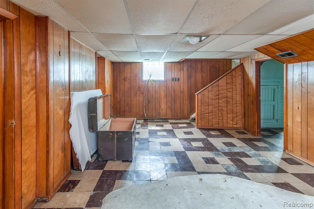 7443 GRANDMONT Avenue, Detroit, MI 48228 — Photo 28