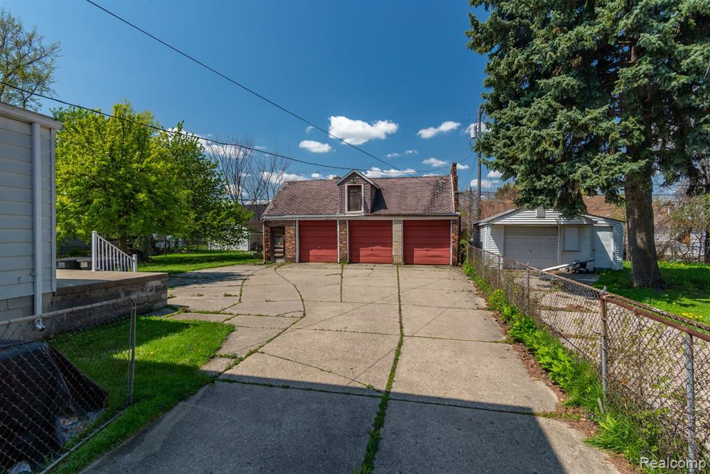 7443 GRANDMONT Avenue, Detroit, MI 48228 — Photo 37