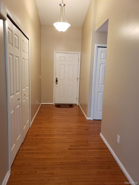 23712 W LAKE Circle N, Brownstown, MI 48183 — Photo 12