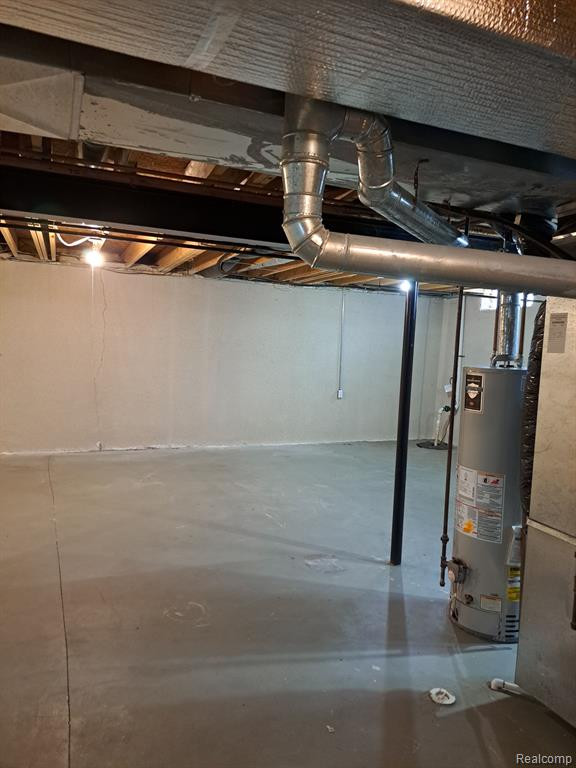 23712 W LAKE Circle N, Brownstown, MI 48183 — Photo 30