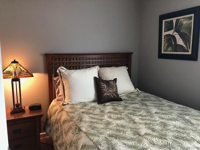 23523 N Rockledge, Novi, MI — Photo 7