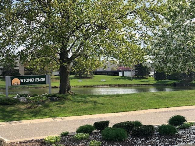 23523 N Rockledge, Novi, MI — Photo 9