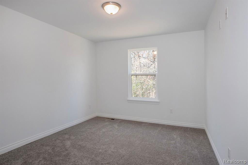 8361 JACK PINE Circle, Ypsilanti, MI 48197 — Photo 15