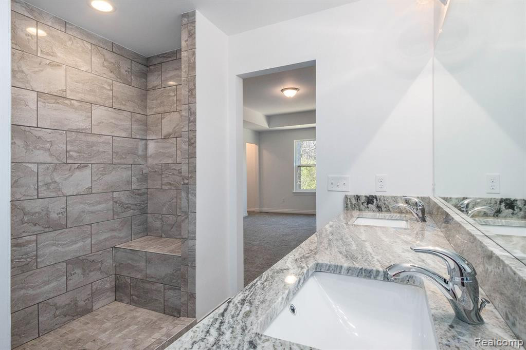 8361 JACK PINE Circle, Ypsilanti, MI 48197 — Photo 17