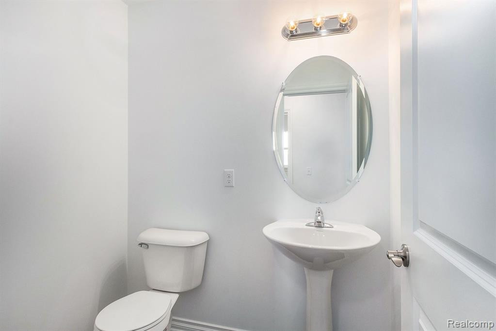 8361 JACK PINE Circle, Ypsilanti, MI 48197 — Photo 21