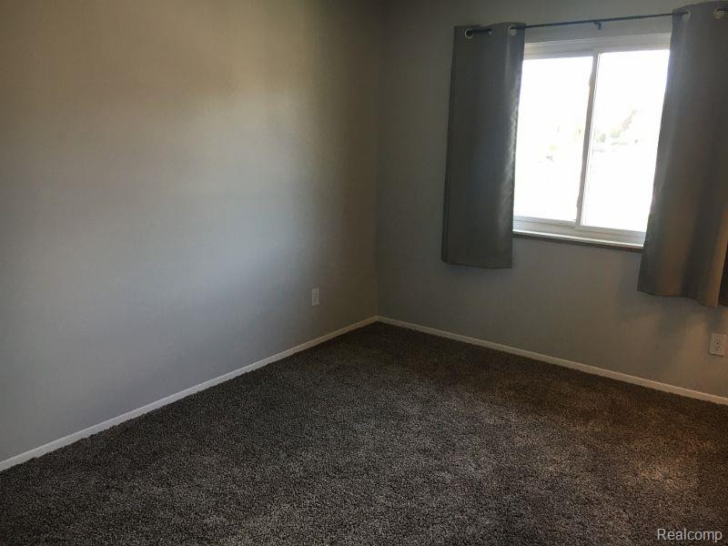 7633 MANOR Circle, 202, Westland, MI — Photo 12