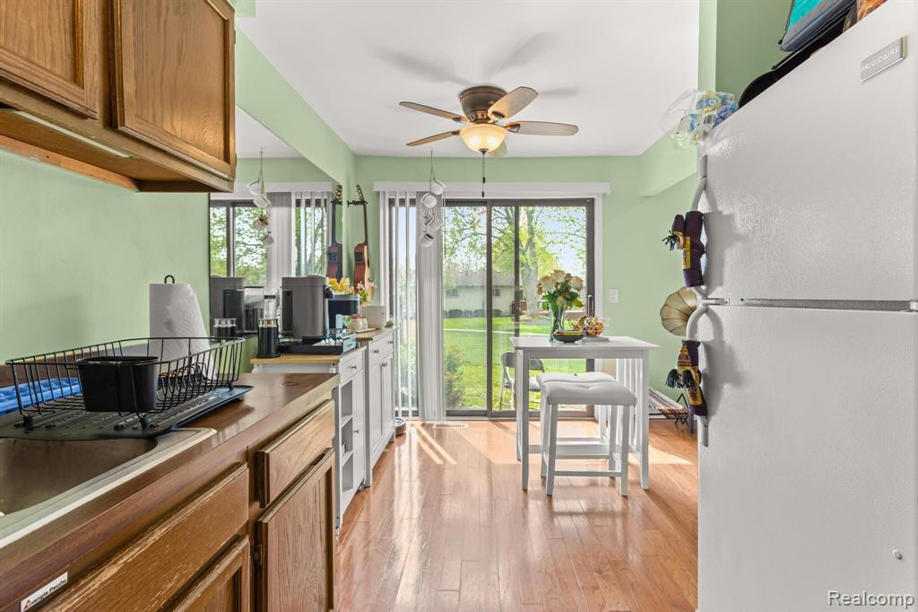 8304 LAKEVIEW Drive, Ypsilanti, MI 48198 — Photo 15