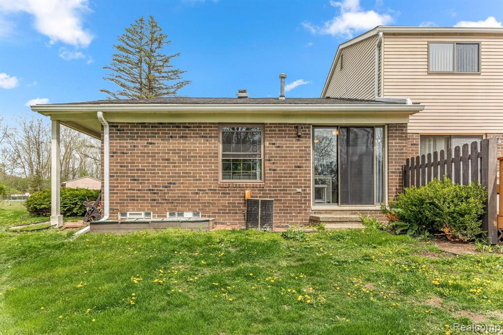 8304 LAKEVIEW Drive, Ypsilanti, MI 48198 — Photo 27