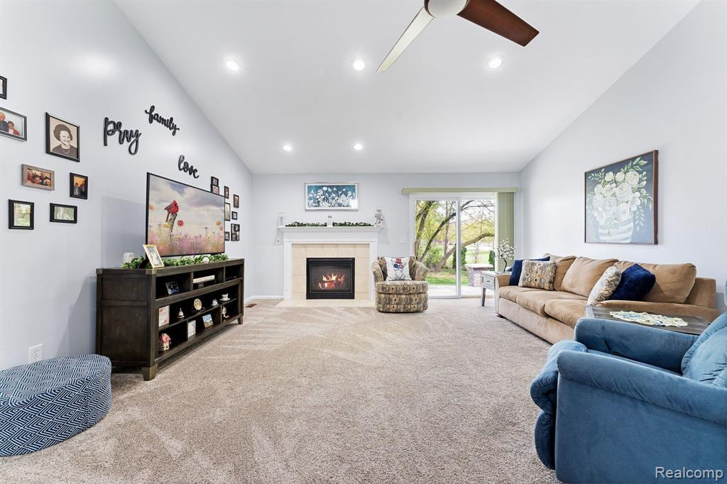 22891 WOODCREEK Drive, 51, Taylor, MI 48180 — Photo 4