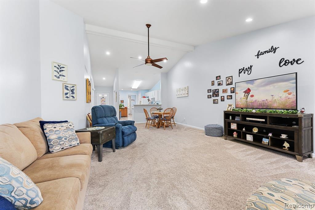 22891 WOODCREEK Drive, 51, Taylor, MI 48180 — Photo 5
