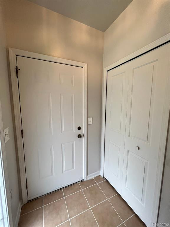4213 ELIZABETH Avenue, Canton, MI 48188 — Photo 2