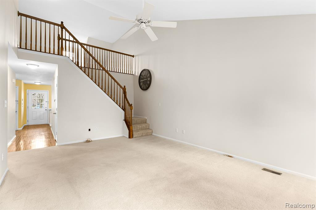 240 WOODFIELD SQUARE Lane, Brighton, MI 48116 — Photo 12