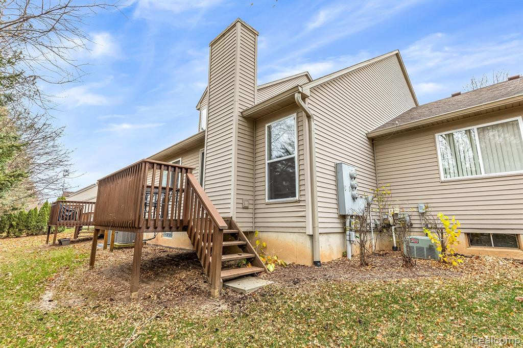 240 WOODFIELD SQUARE Lane, Brighton, MI 48116 — Photo 21