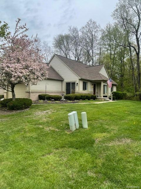 2744 MAPLE FOREST Drive, Wixom, MI 48393 — front exterior