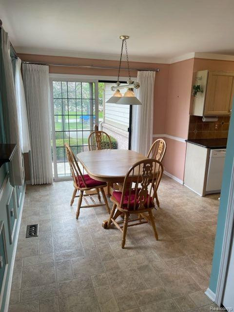 2744 MAPLE FOREST Drive, Wixom, MI 48393 — Photo 5