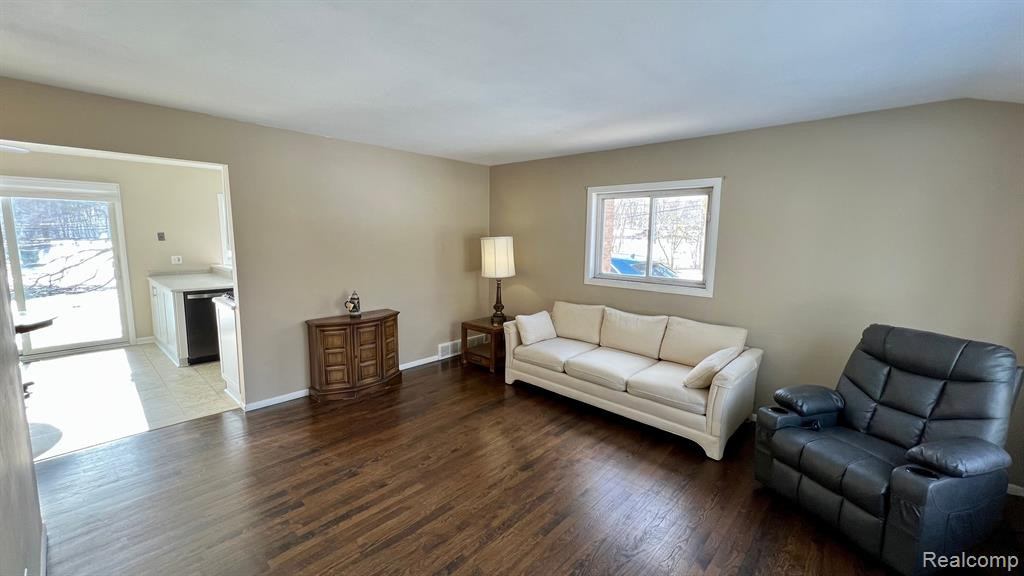 900 ALLEN Drive, Northville, MI 48167 — Photo 2