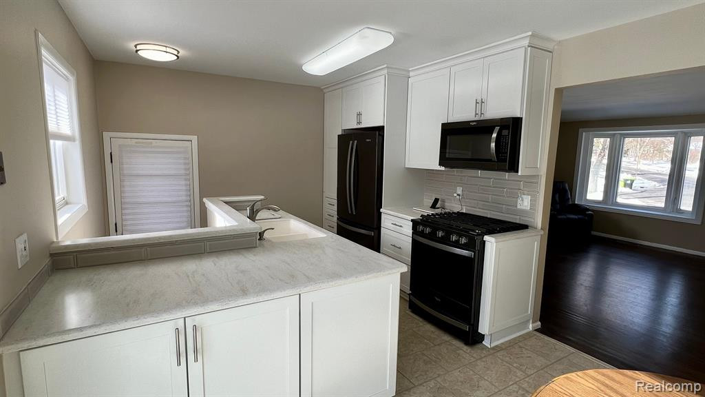 900 ALLEN Drive, Northville, MI 48167 — Photo 4