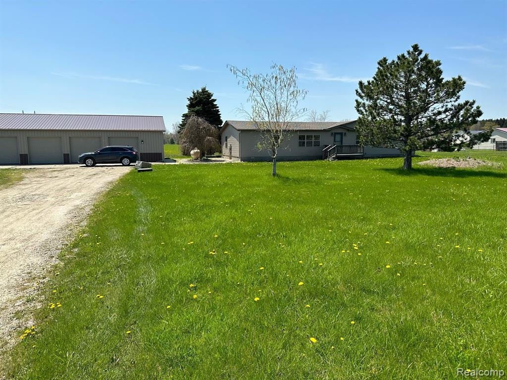 6119 NORMAN Road, Grant, MI 48032 — Photo 2