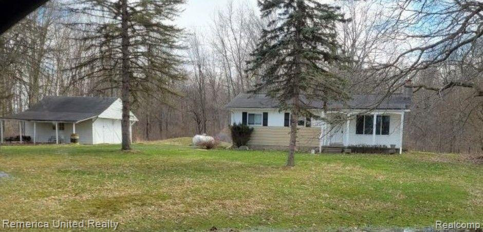 5220 IOSCO Road, Webberville, MI 48892 — Photo 2
