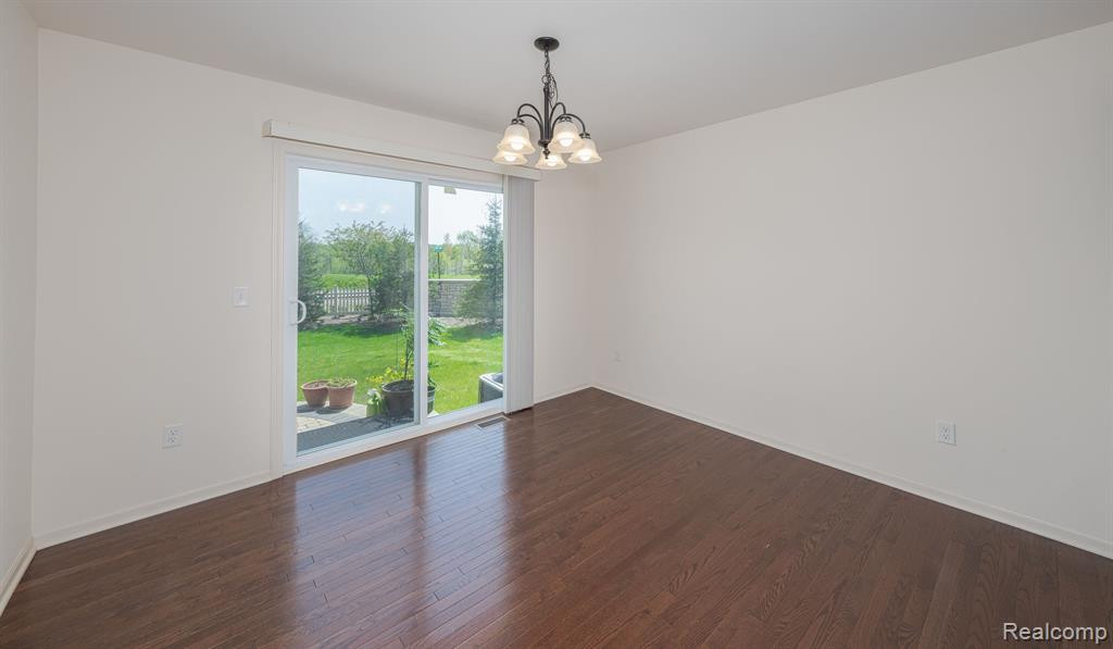 2543 KNOLLWOOD Drive, Canton, MI 48188 — Photo 9