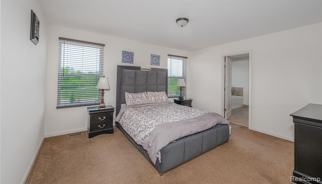 2543 KNOLLWOOD Drive, Canton, MI 48188 — Photo 13
