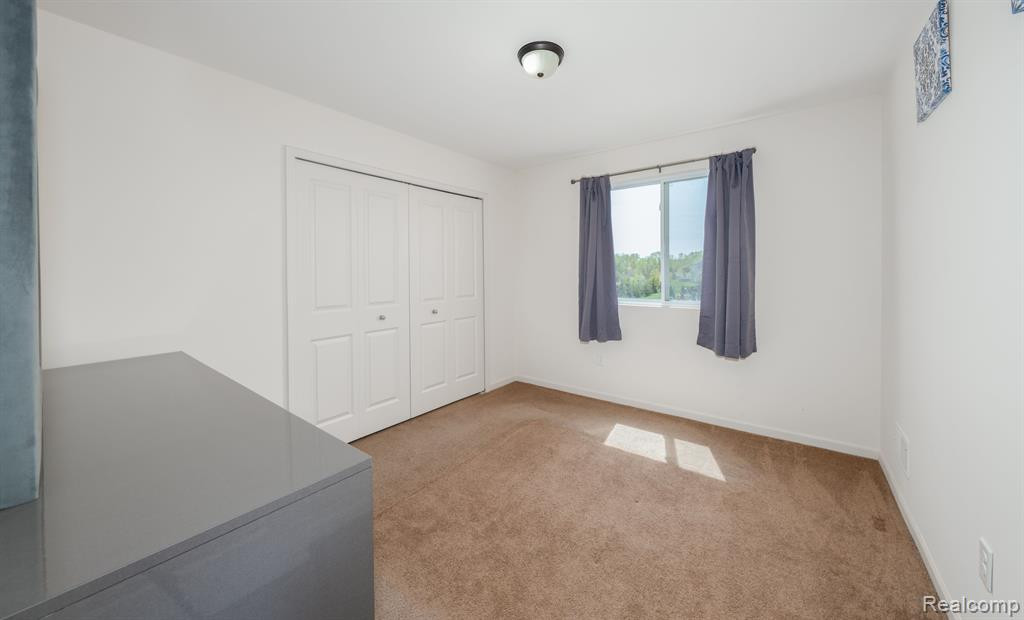 2543 KNOLLWOOD Drive, Canton, MI 48188 — Photo 19